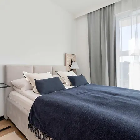 Apartamento Stylish With Parking And Balcony By Renters *