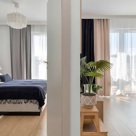 Stylish With Parking And Balcony By Renters Apartamento Gdynia