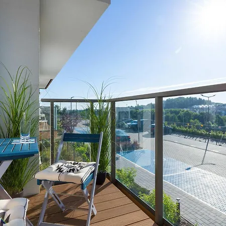 Apartamento Stylish With Parking And Balcony By Renters